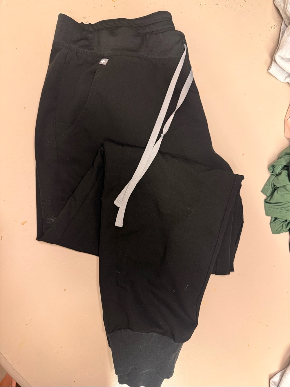 Figs women’s black joggers